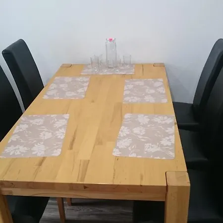 Avi Goodhouse * デュッセルドルフ