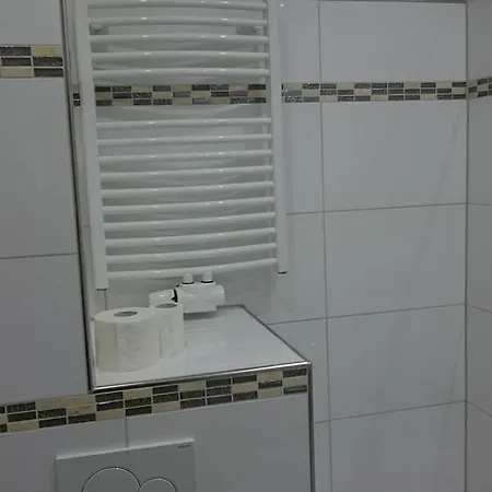 Avi Goodhouse Düsseldorf