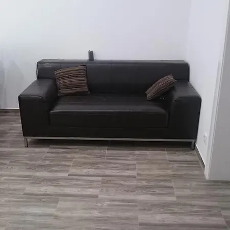 Apartment Avi Goodhouse