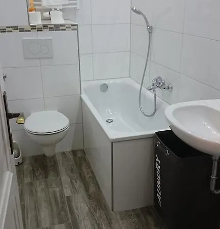 Avi Goodhouse Düsseldorf