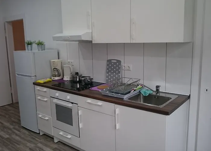 Avi Goodhouse Apartman *