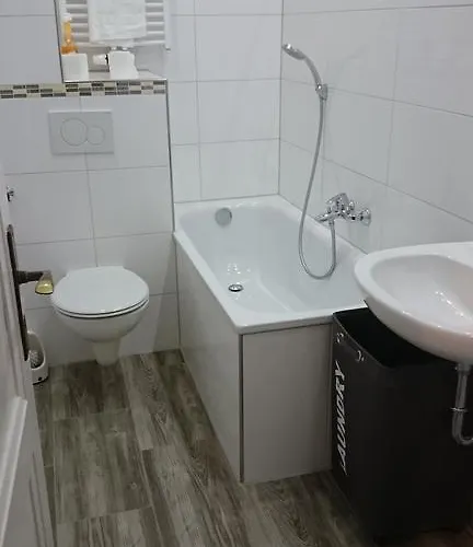 Avi Goodhouse Düsseldorf