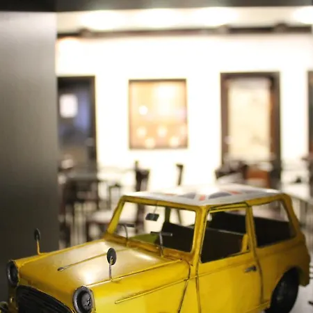 Апартаменты Avi Goodhouse *